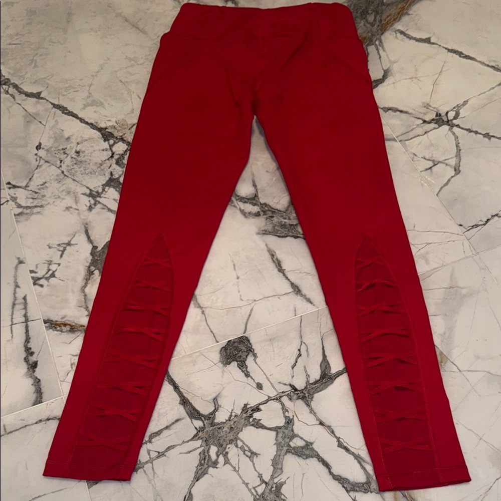 Victoria Secret Sport Red Lace up
Knockout Legging like NEW ❤️ Small - Picture 4 of 17
